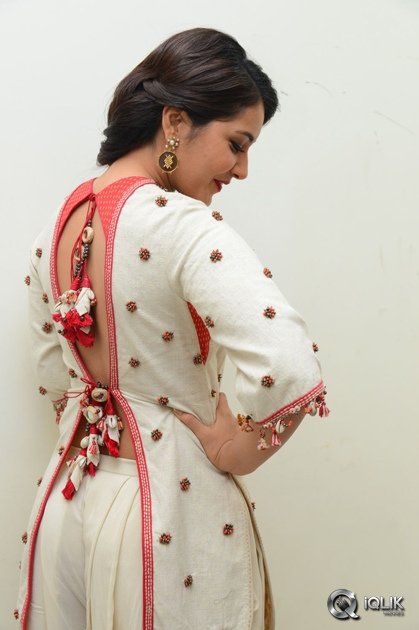 Raashi-Khanna-at-Supreme-Movie-Audio-Launch